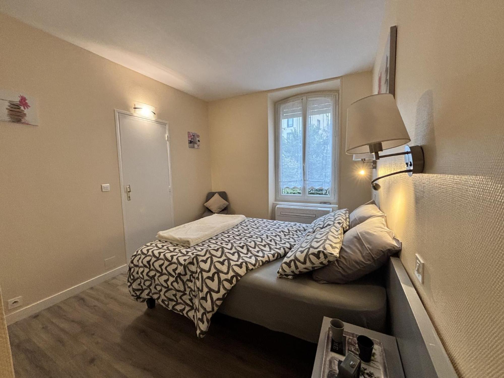 Appartement F2 Le Puy-de-Dôme Châtel-Guyon Exterior foto